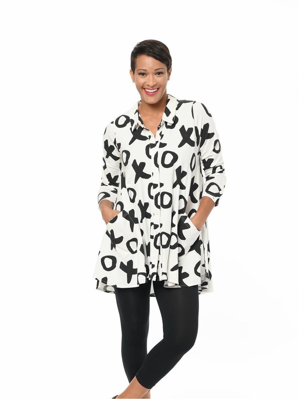 Women's Black & White Printed Swing Tunic Shirt